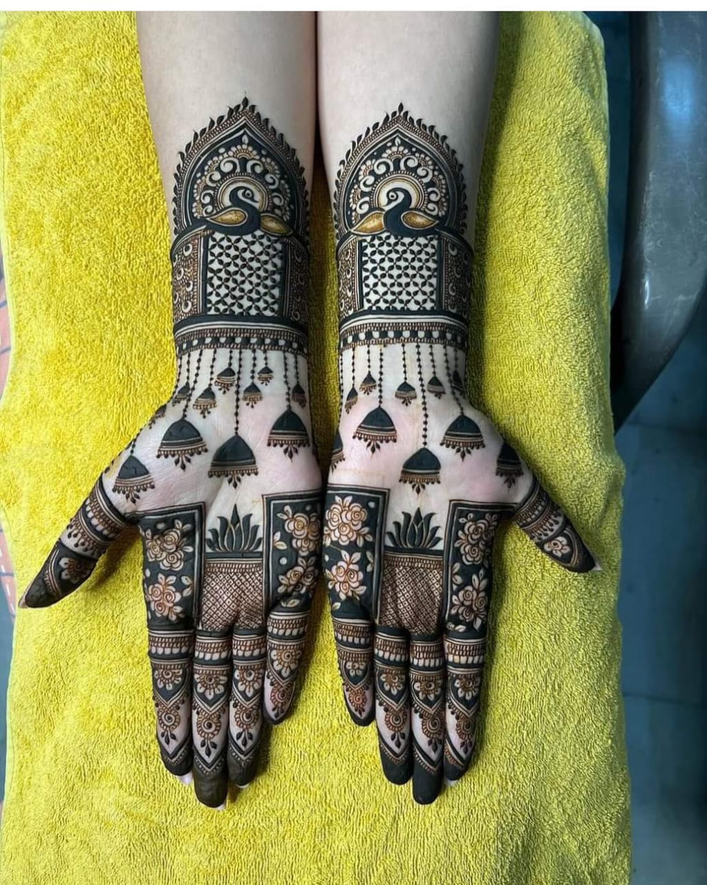 Shivam Bridal Mehandi Artist